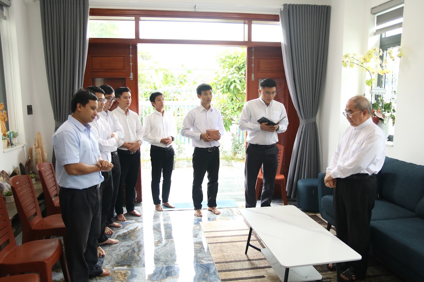 ĐCV Sao Biển Nha Trang tri &acirc;n qu&yacute; &acirc;n sư nh&acirc;n ng&agrave;y Nh&agrave; gi&aacute;o Việt Nam