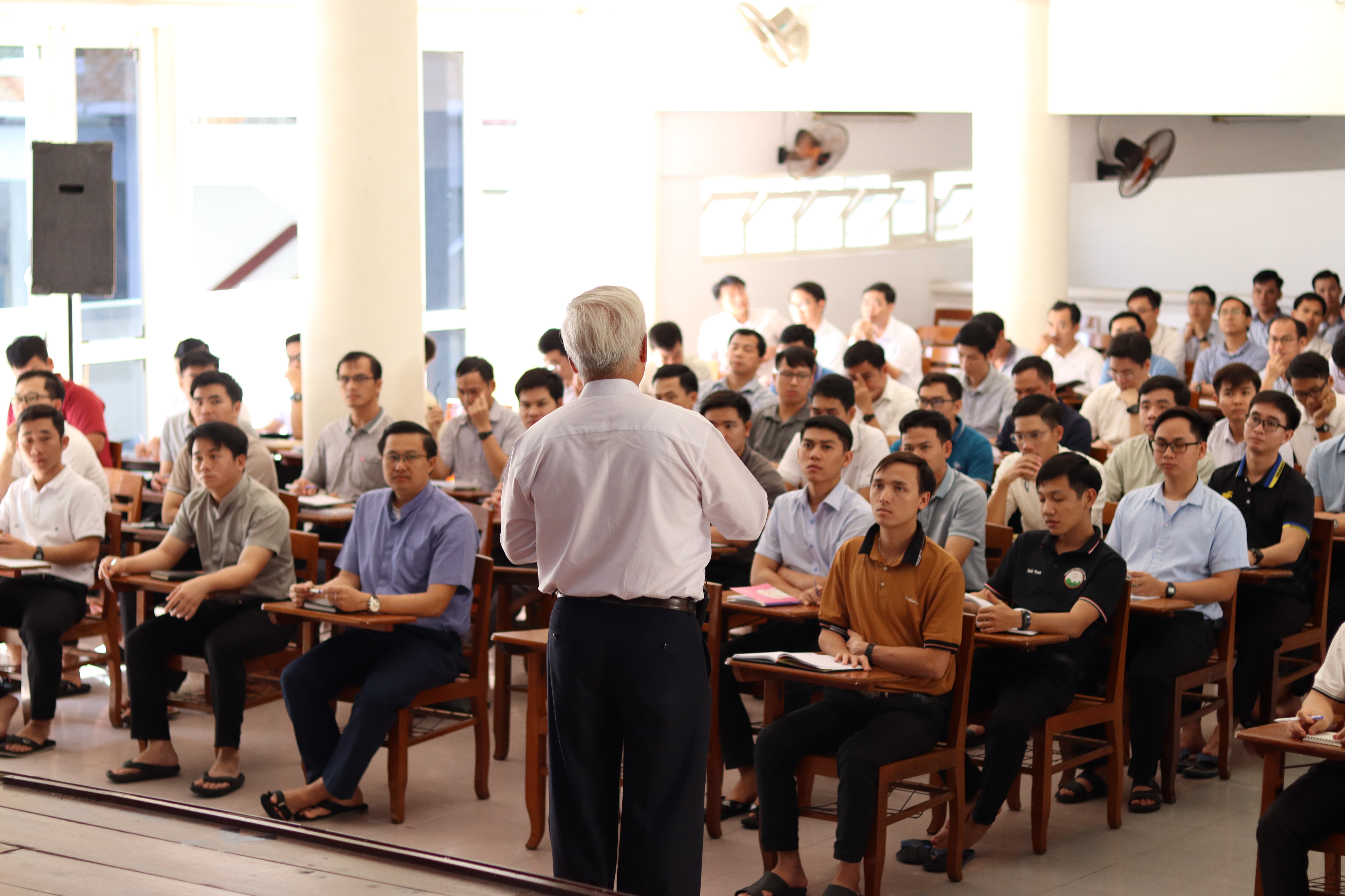 Hội thảo chuy&ecirc;n đề đạo đức sinh học: T&iacute;nh th&aacute;nh thi&ecirc;ng v&agrave; bất khả x&acirc;m phạm của sự sống